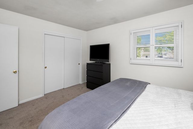 1511 Parklane Drive, Bettendorf, IA 52722
