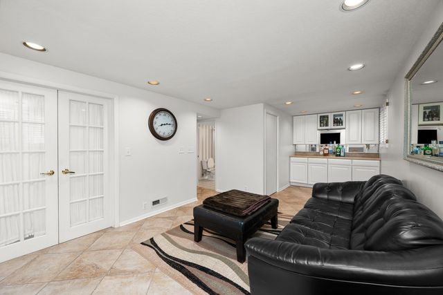 1511 Parklane Drive, Bettendorf, IA 52722