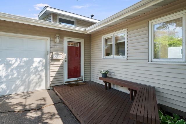 1511 Parklane Drive, Bettendorf, IA 52722