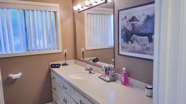 6044 N Gentry Avenue, Fresno, CA 93711