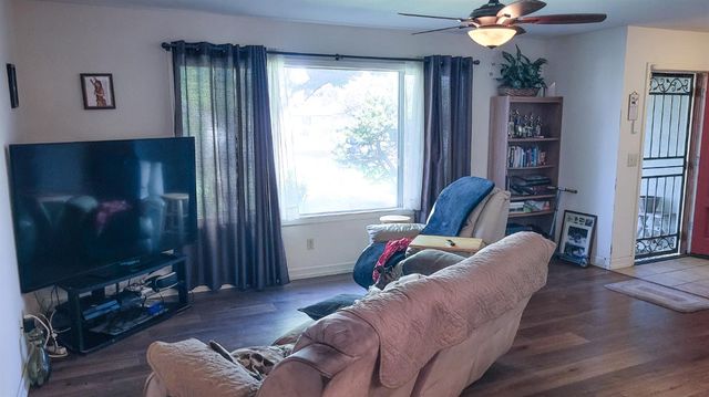 6044 N Gentry Avenue, Fresno, CA 93711