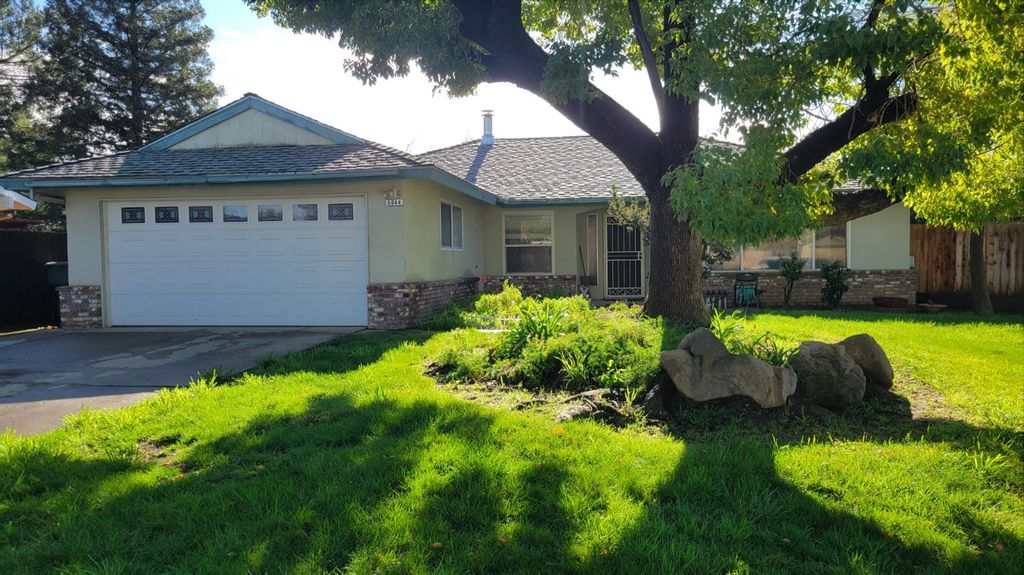 Image 1 of property listing at 6044 N Gentry Avenue, Fresno, CA 93711