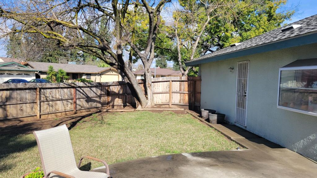 Image 18 of property listing at 6044 N Gentry Avenue, Fresno, CA 93711