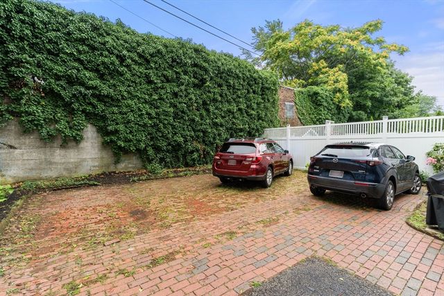 10 Harvest Street 10-2, Boston, MA 02125