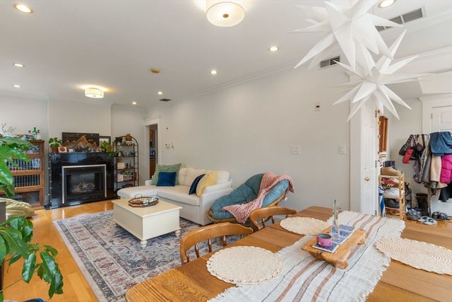 10 Harvest Street 10-2, Boston, MA 02125
