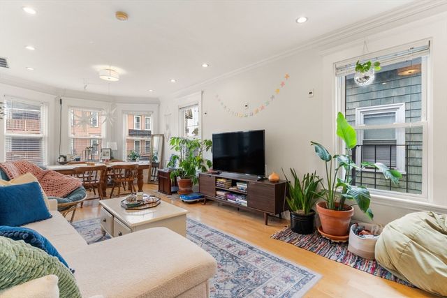 10 Harvest Street 10-2, Boston, MA 02125