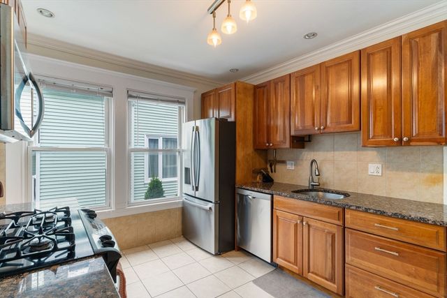 10 Harvest Street 10-2, Boston, MA 02125