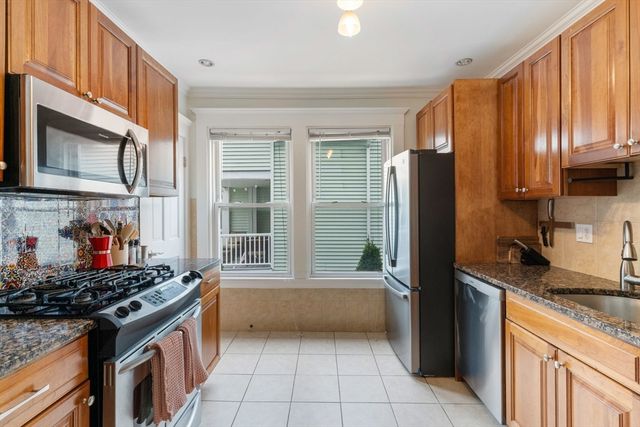 10 Harvest Street 10-2, Boston, MA 02125