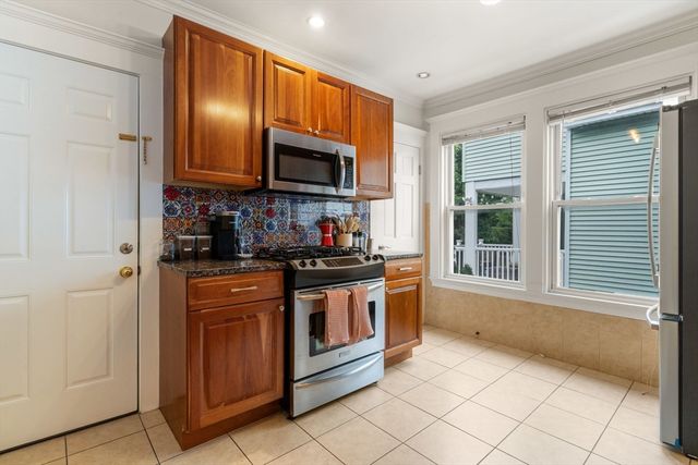10 Harvest Street 10-2, Boston, MA 02125