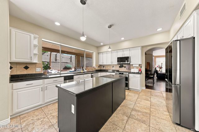 2008 E Granite View Drive, Phoenix, AZ 85048