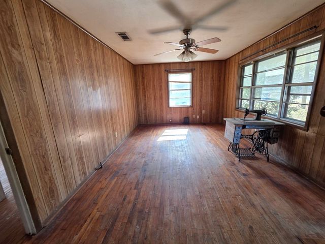 401 Odom Street, Cumby, TX 75433