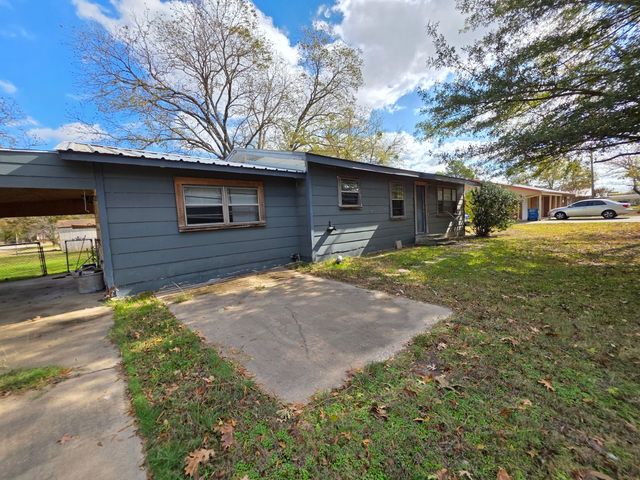 401 Odom Street, Cumby, TX 75433