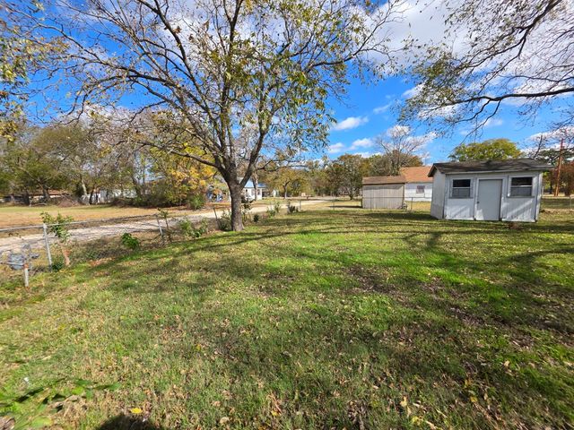 401 Odom Street, Cumby, TX 75433