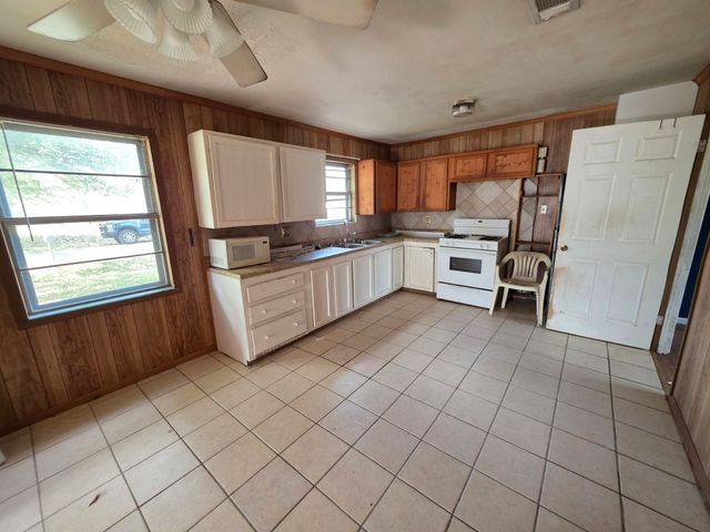 401 Odom Street, Cumby, TX 75433