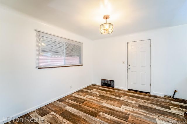 99 Chestnut Street, River Rouge, MI 48218