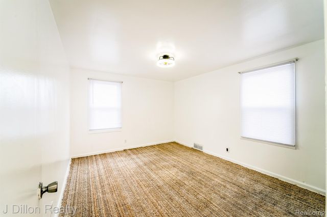 99 Chestnut Street, River Rouge, MI 48218