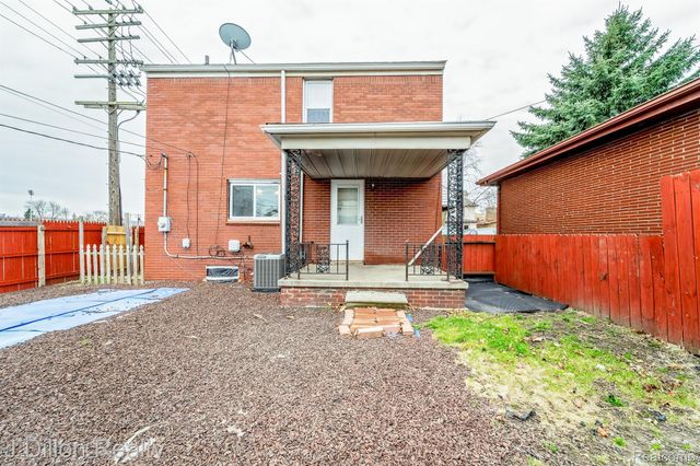 99 Chestnut Street, River Rouge, MI 48218