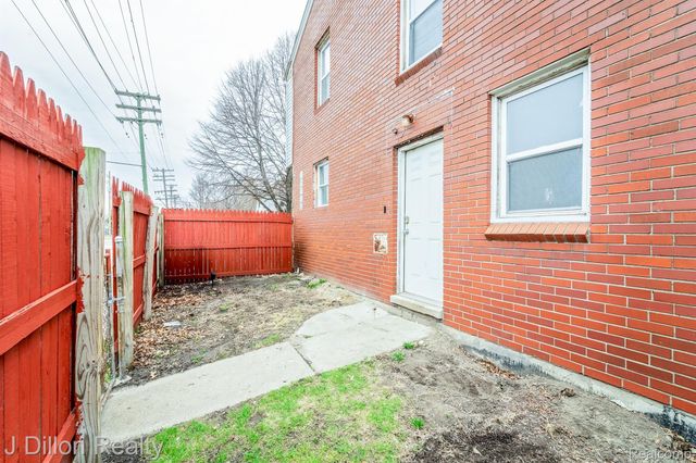 99 Chestnut Street, River Rouge, MI 48218