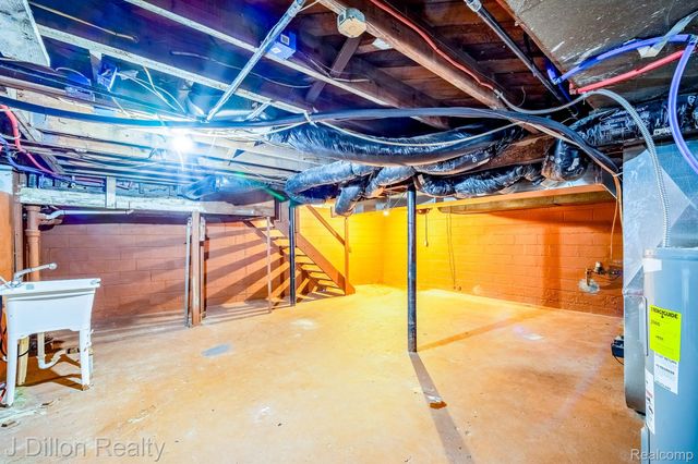 99 Chestnut Street, River Rouge, MI 48218