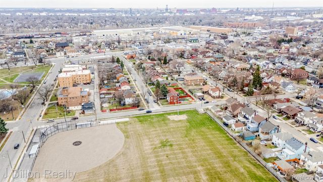 99 Chestnut Street, River Rouge, MI 48218
