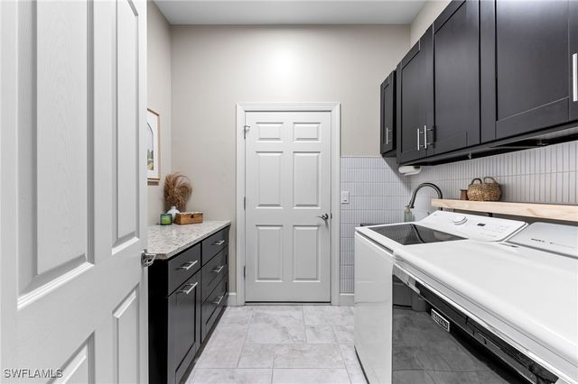 10332 Yorkstone DR, Bonita Springs, FL 34135