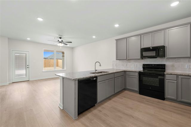 2913 Teasdale Street, Lorena, TX 76655