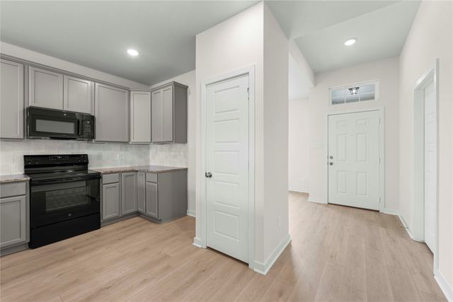 2913 Teasdale Street, Lorena, TX 76655