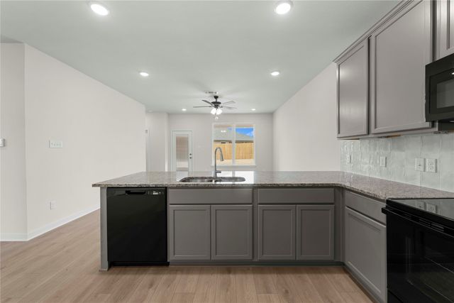 2913 Teasdale Street, Lorena, TX 76655