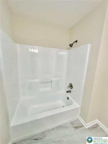 1126 Shogun Drive, Chestnuthill Twp, PA 18330