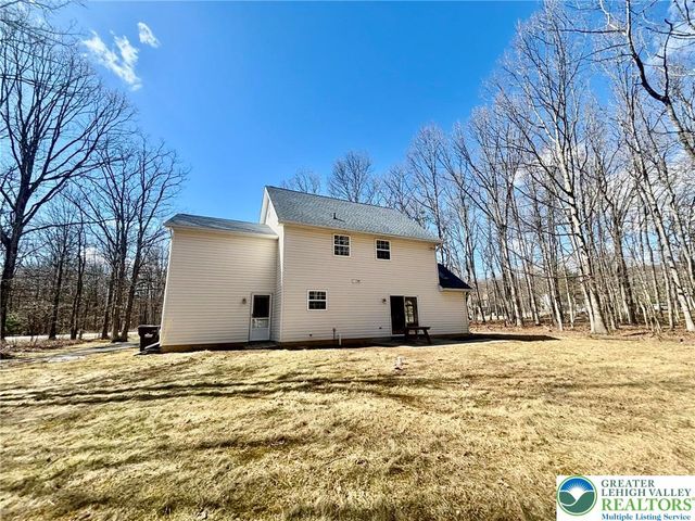 1126 Shogun Drive, Chestnuthill Twp, PA 18330