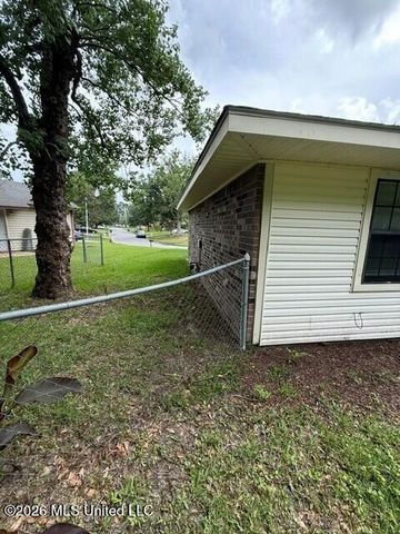 114 Gettysburg Circle, Ocean Springs, MS 39564