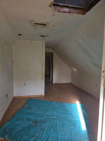 8121 S COLES Avenue, Chicago, IL 60617