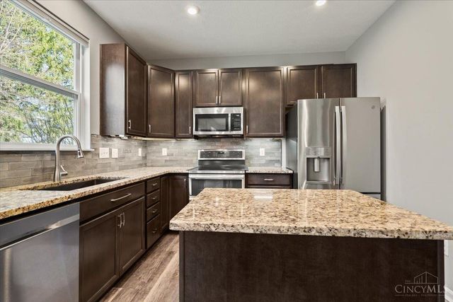 5805 Turning Leaf Way, Maineville, OH 45039