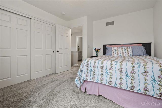 5805 Turning Leaf Way, Maineville, OH 45039