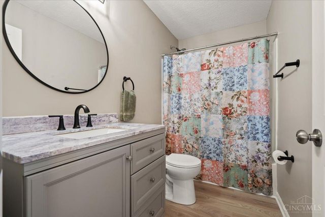 5805 Turning Leaf Way, Maineville, OH 45039