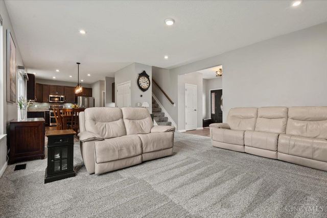 5805 Turning Leaf Way, Maineville, OH 45039