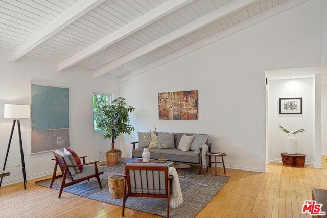 1102 Maple Street, Santa Monica, CA 90405