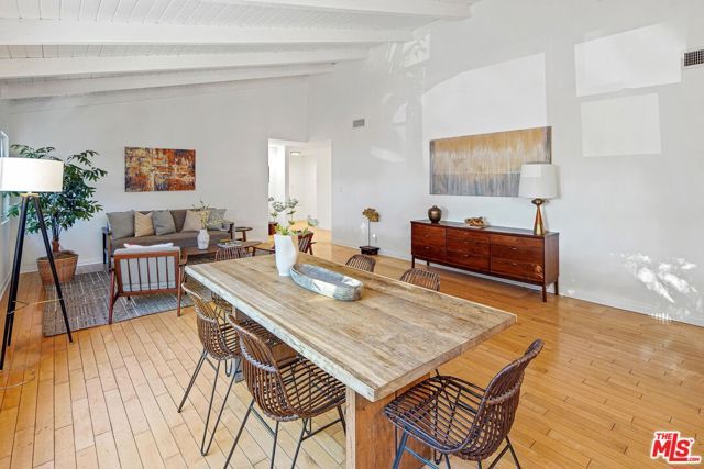 1102 Maple Street, Santa Monica, CA 90405