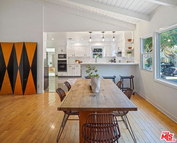 1102 Maple Street, Santa Monica, CA 90405