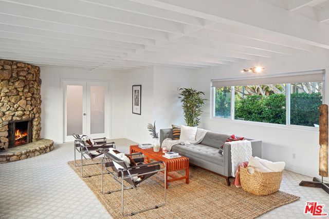 1102 Maple Street, Santa Monica, CA 90405