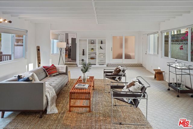 1102 Maple Street, Santa Monica, CA 90405