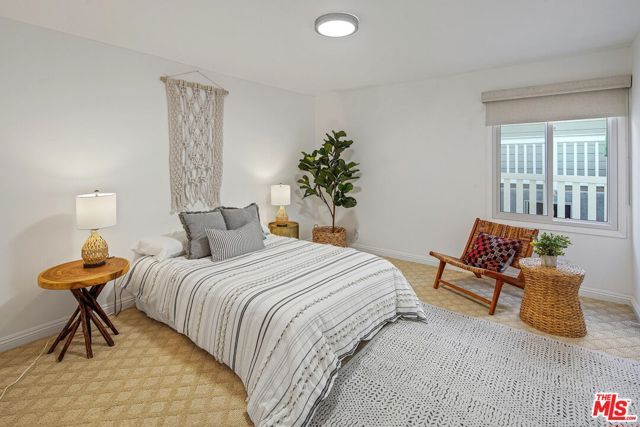 1102 Maple Street, Santa Monica, CA 90405