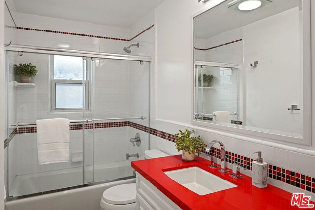 1102 Maple Street, Santa Monica, CA 90405