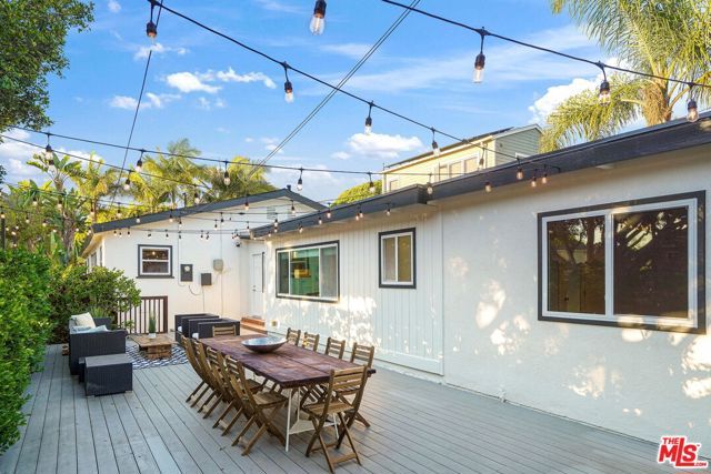 1102 Maple Street, Santa Monica, CA 90405