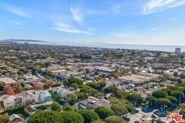 1102 Maple Street, Santa Monica, CA 90405