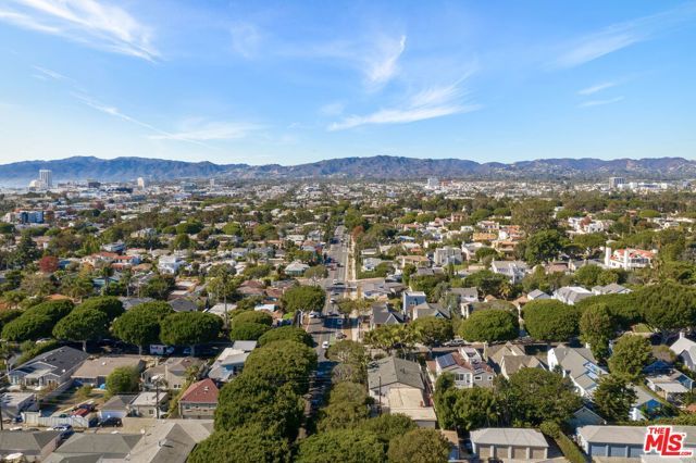 1102 Maple Street, Santa Monica, CA 90405