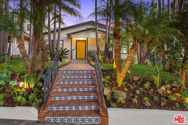 1102 Maple Street, Santa Monica, CA 90405