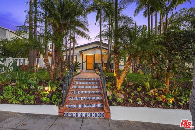 1102 Maple Street, Santa Monica, CA 90405