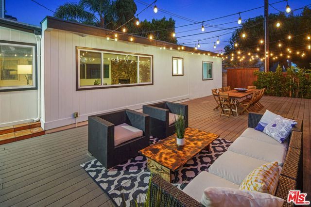 1102 Maple Street, Santa Monica, CA 90405