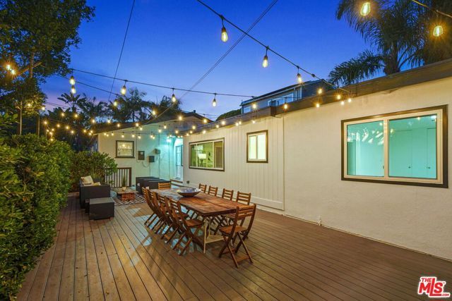 1102 Maple Street, Santa Monica, CA 90405